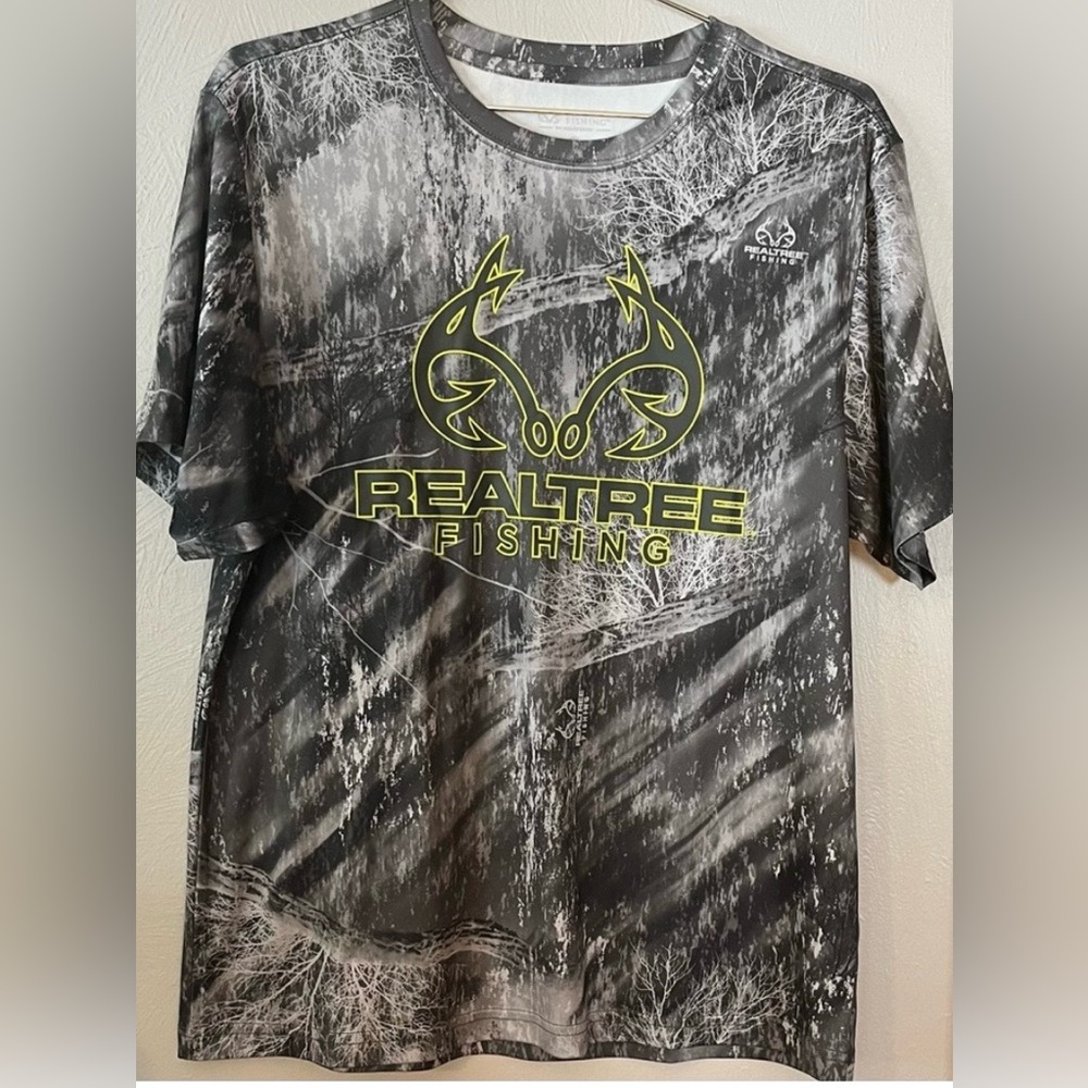 Realtree Fishing Camo Tee with Neon Accents